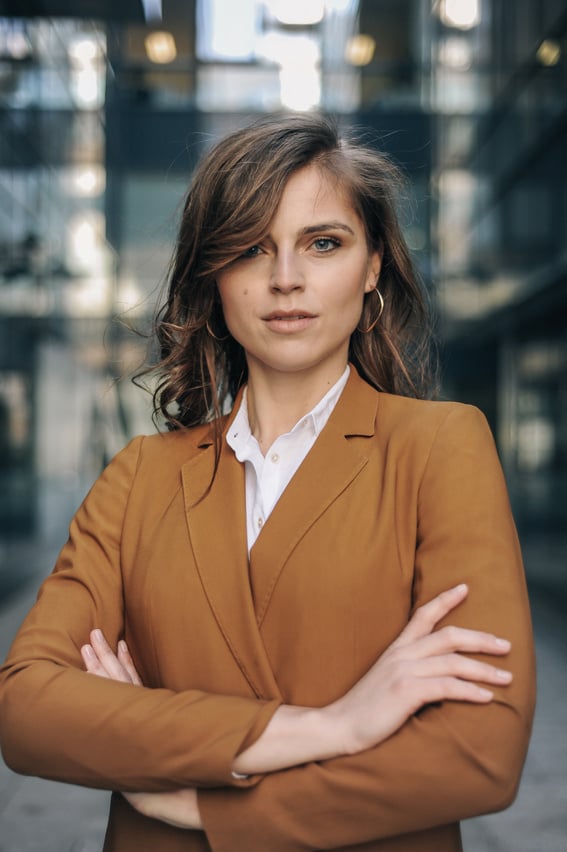 Testimonial portrait of an young businesswoman